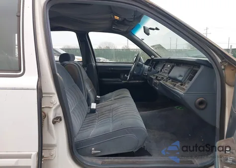 1991 Lincoln Town Car Executive z USA, uszkodzony, nr VIN 1LNCM81W3MY666338